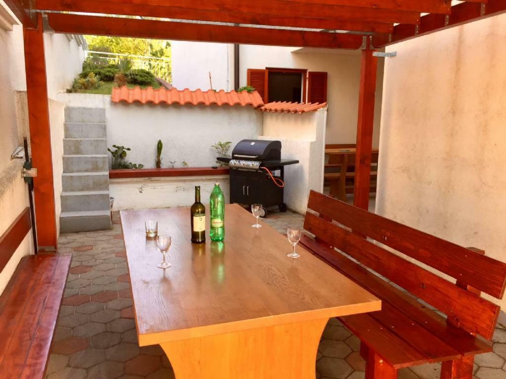 Amz Ap2 Apartment Jadranovo Bagian luar foto